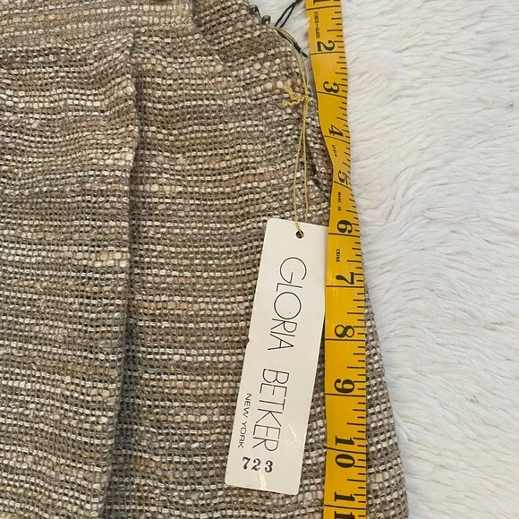 Elegant Tan Pencil Skirt with Fringe by Gloria Betker NY size 10 - Picture 2 of 6